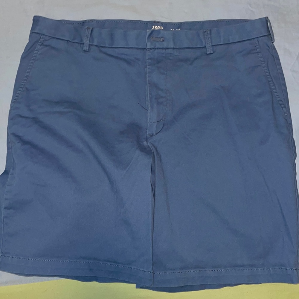 Izod saltwater stretch shorts, 36 inch waist, 9.5 inseam, blue.